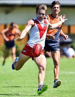 gowers academy turns tables sydneyswans au earns rising honour star giants opponent evades drive ball forward his